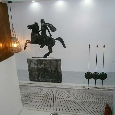 Metropolitan فندق